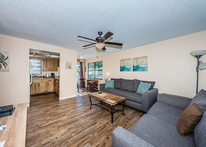 Tropical Indian Rocks B Apartment Clearwater Beach